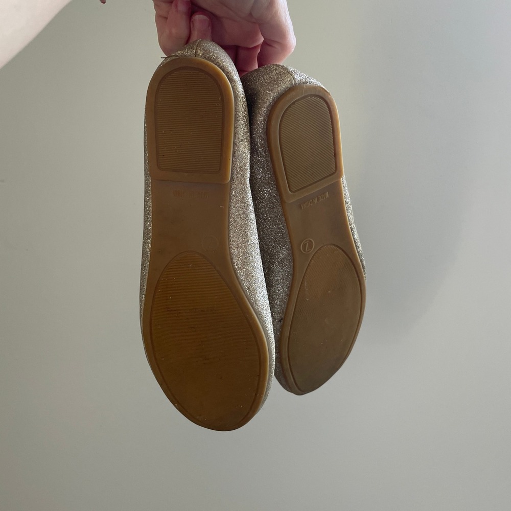 Gold Glitter Ballet Flats Womens Size 7 Sparkly Minimalist New York & Co Y2K 90s - Picture 2 of 8